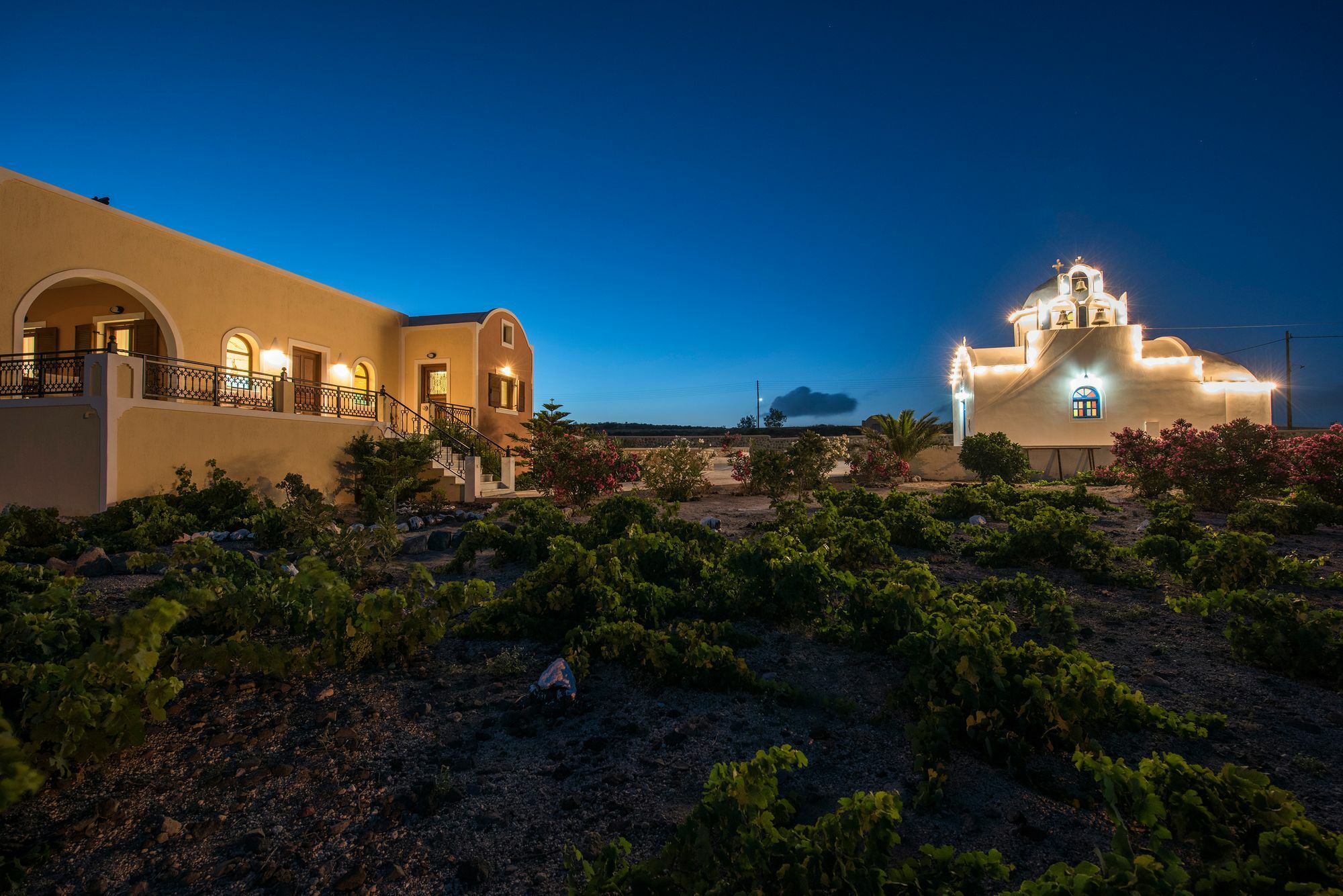 Vineyard Exclusive Suites Akrotiri  Exterior photo