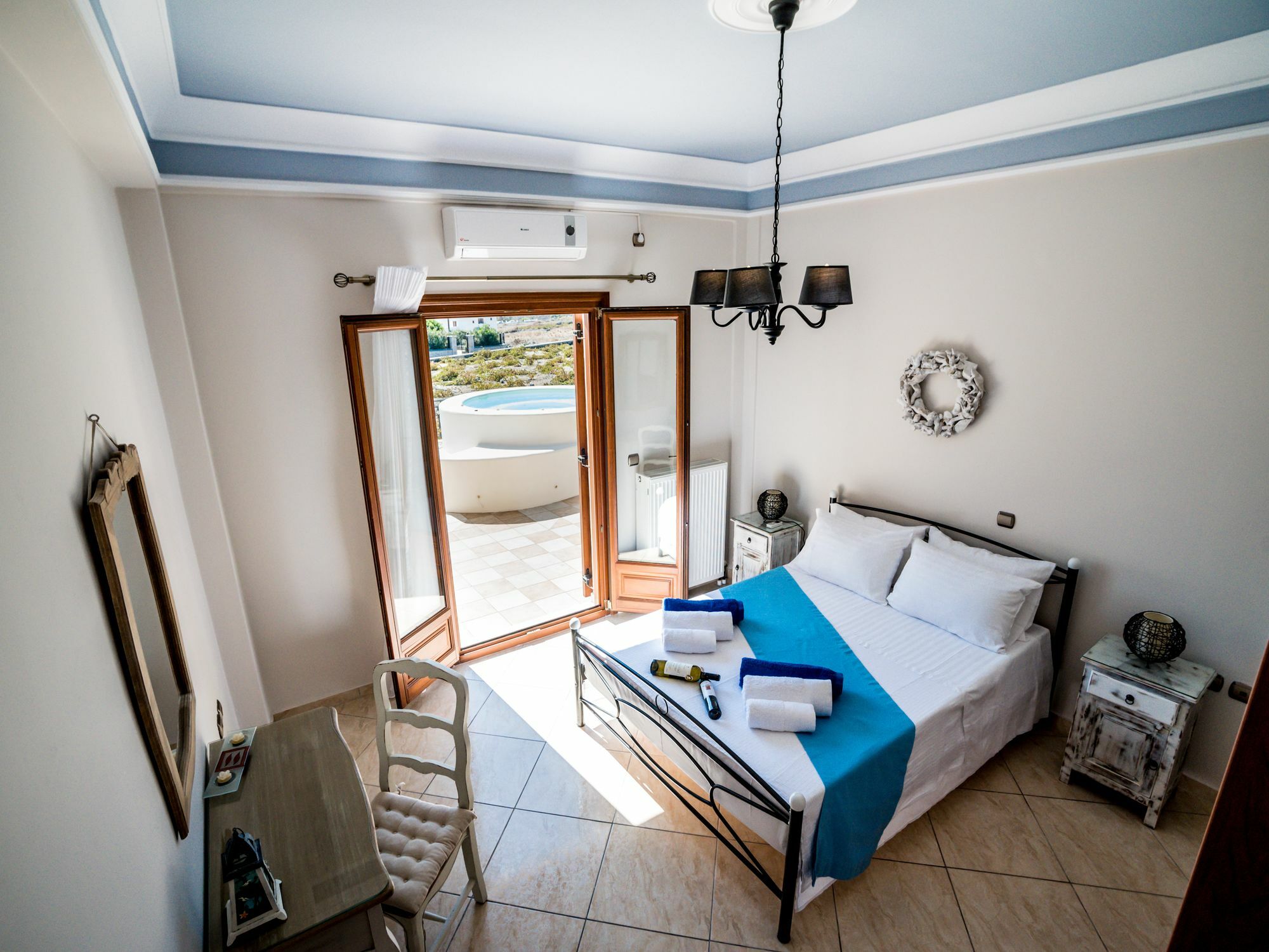 Vineyard Exclusive Suites Akrotiri  Exterior photo